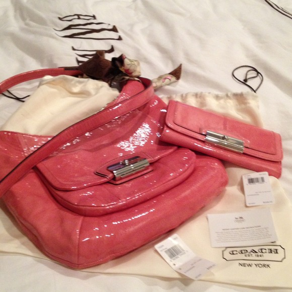 REDUCED Coach pink Kristina w/ wallet & scarf - Picture 2 of 4