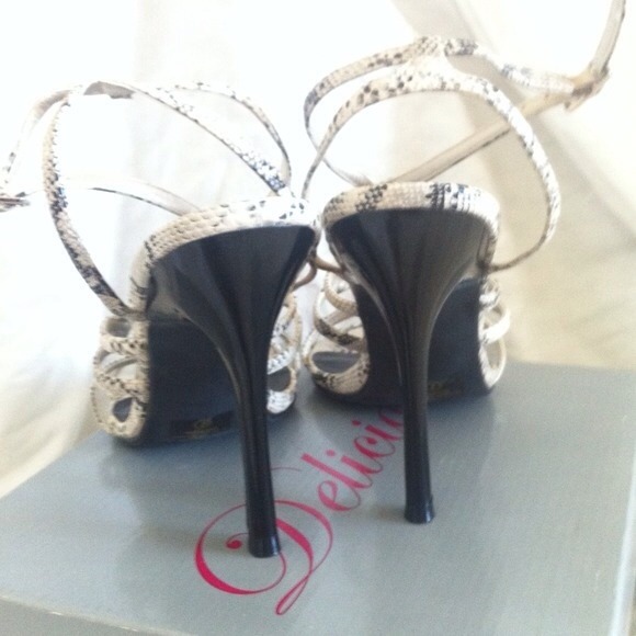 🚫SOLD🚫. White Python Sandals - Picture 2 of 4