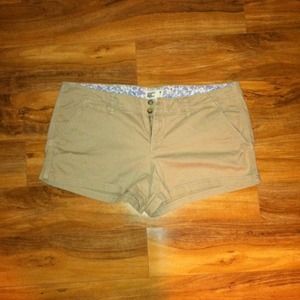 American Eagle Khaki shorts