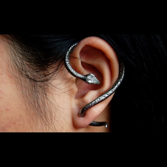 Snake ear cuff! Sold