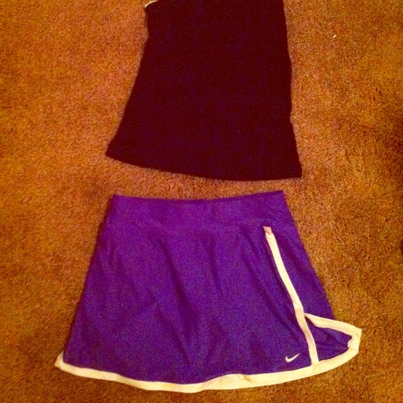 Nike athletic tennis skirt + 2 nike work out tops! - Picture 1 of 3
