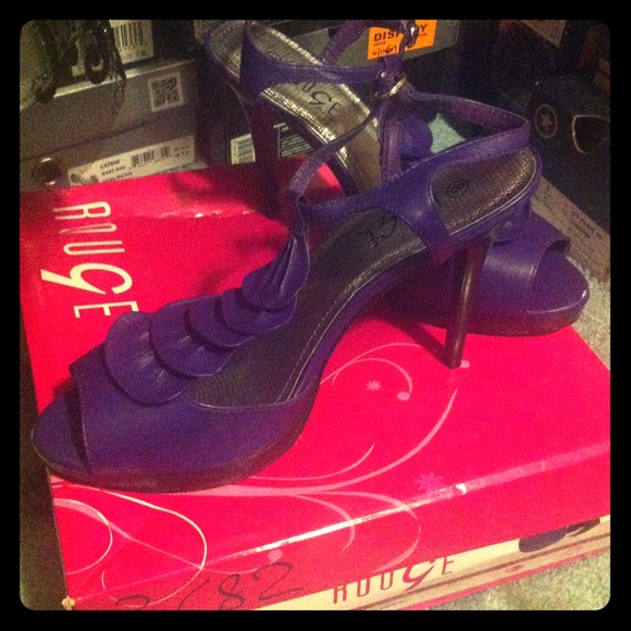 Purple heels by Rouge