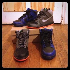 2 pairs of Nike Dunks