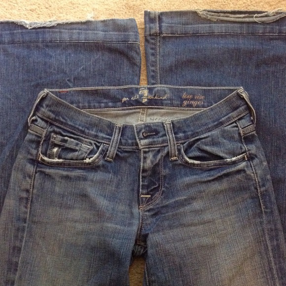 Seven Jeans- Super flare! - Picture 2 of 4