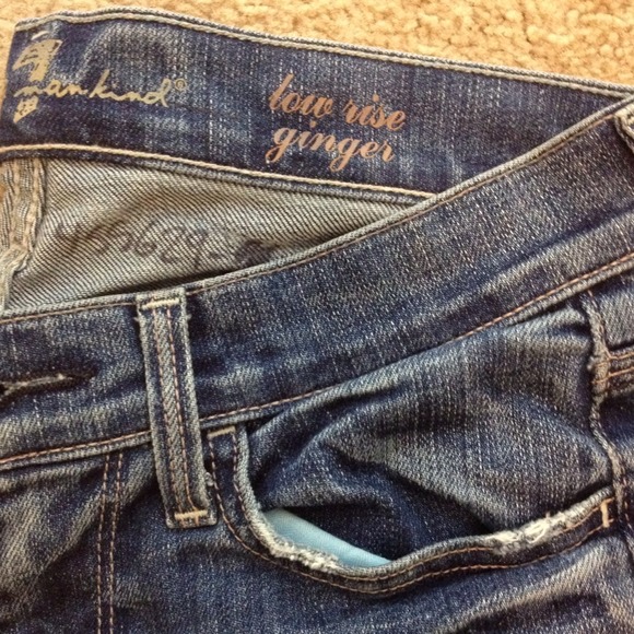 Seven Jeans- Super flare! - Picture 4 of 4