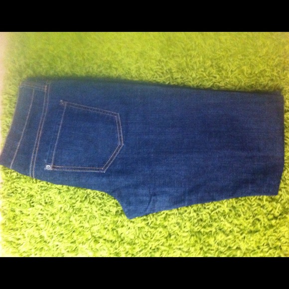 Jeans - Picture 3 of 4