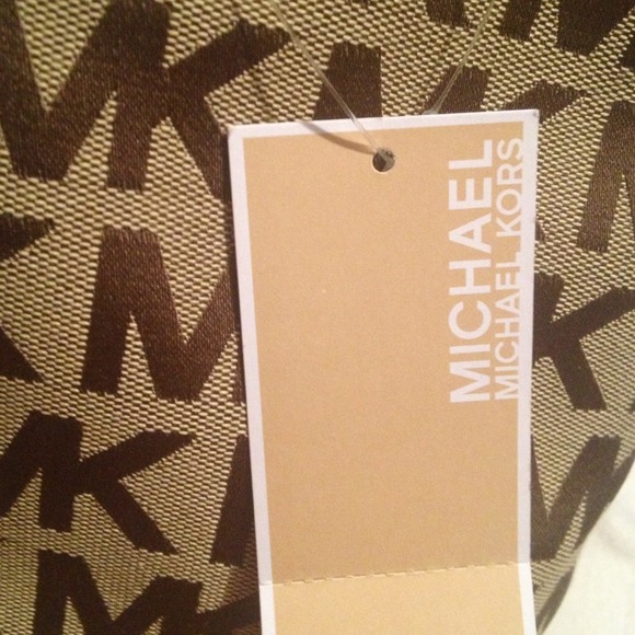 🎈Sold🎈Authentic Michael kors bag - Picture 3 of 3