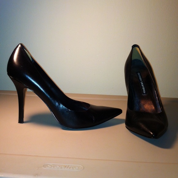💋SOLD!💋 Chinese Laundry Classic Black Pumps 9.5