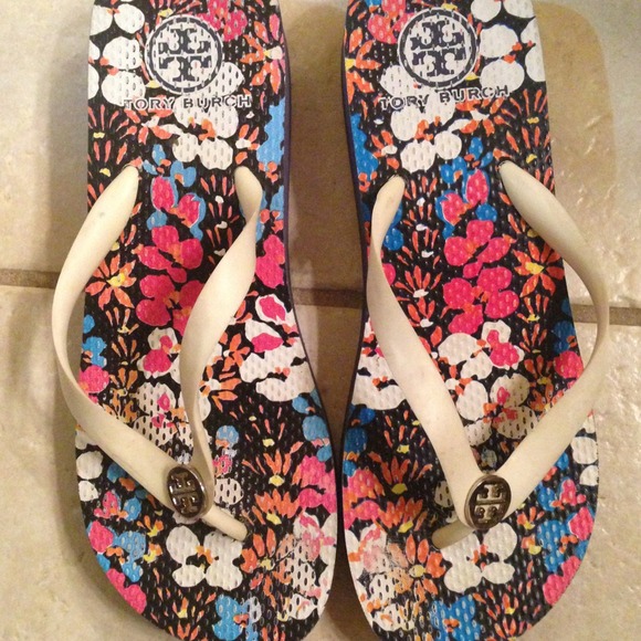Sold to Msfighter -T Burch print wedge flip flop
