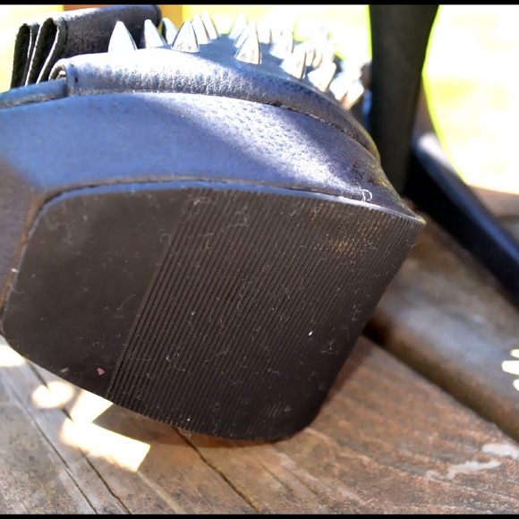 Spiked Bow Sling Back Black Heels - Picture 3 of 3