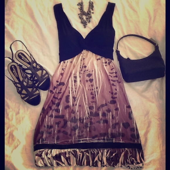 💜Stylish purple and black printed dress💜
