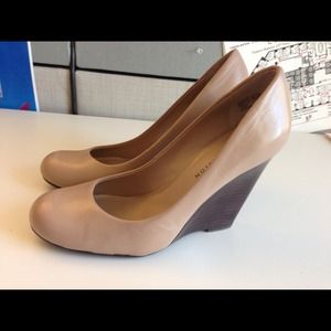 Price reduced-Vanessa nude wedge pumps never worn