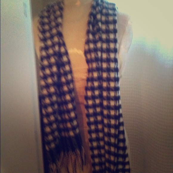 Houndshouth scarf!