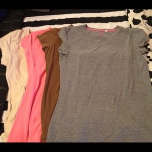 7 tshirt a and grey shorts bundle.