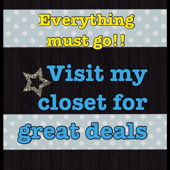 Closet - Picture 1 of 1