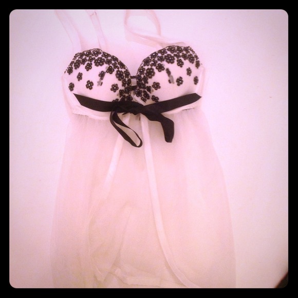 Victoria's Secret Other - Bundle white ballet flats and nighty