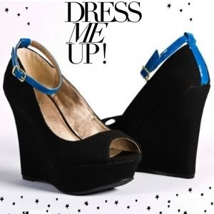 NEW! Quipid: Black wedges with blue strap. 💙nwb