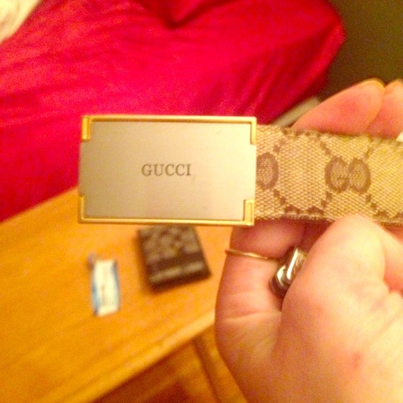 REDUCED Brown Gucci logo belt with buckle