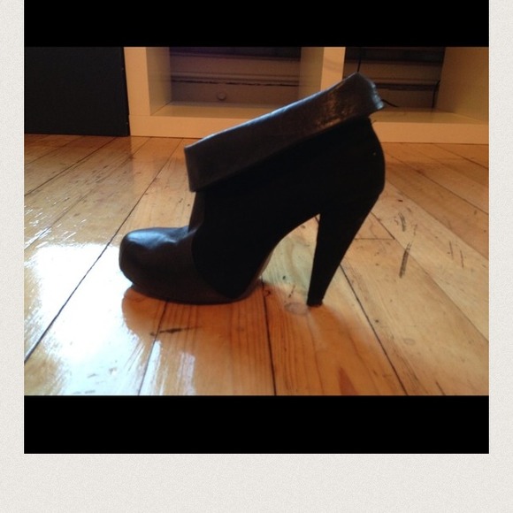 Black vintage fold over ankle booties