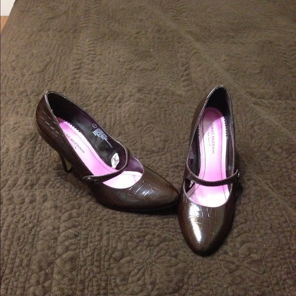 ISAAC MIZRAHI - Picture 2 of 3