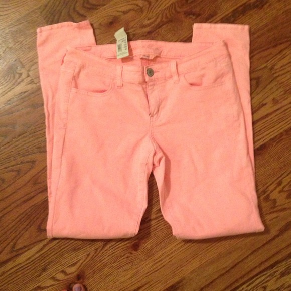 American Eagle coral skinny pants