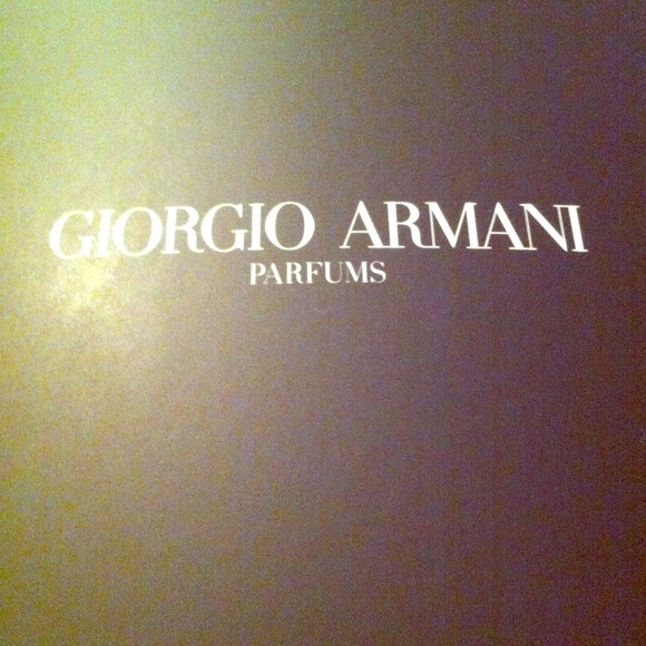 Giorgio armani parfums towel