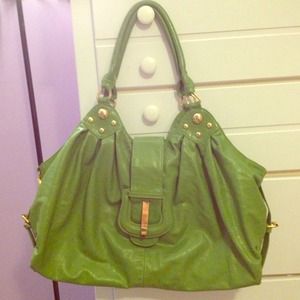 💥SOLD💥 Green Shoulder Purse!