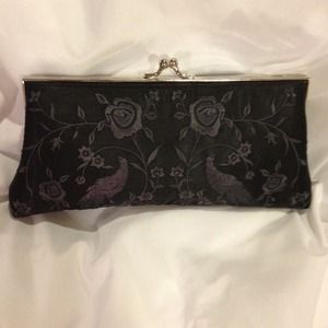 Black Embroidered Evening Bag 🌸