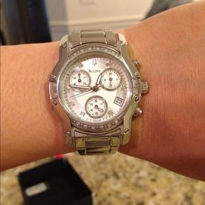 very nice bulova 23 diamonds chronograph!