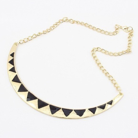 🚫SOLD🚫BEAUTIFUL GOLD PLATED SHORT NECKLACE - Picture 2 of 3