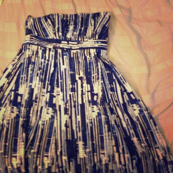 Great dress for a spring or summer wedding& event