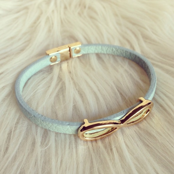 Jewelry - Infinity bracelet - blue