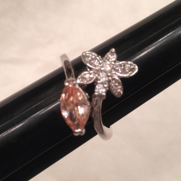 ⛔☝HOLD☝⛔Butterfly Diamond Ring