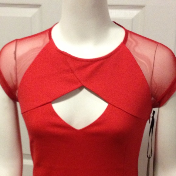 🌺Red Cut Out Dress Size Small🌺 - Picture 3 of 4