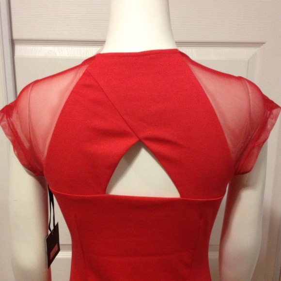 🌺Red Cut Out Dress Size Small🌺 - Picture 4 of 4