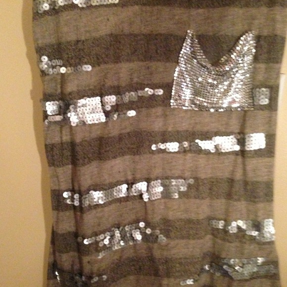 πHOST PICKπMiss Me tank - Picture 2 of 4
