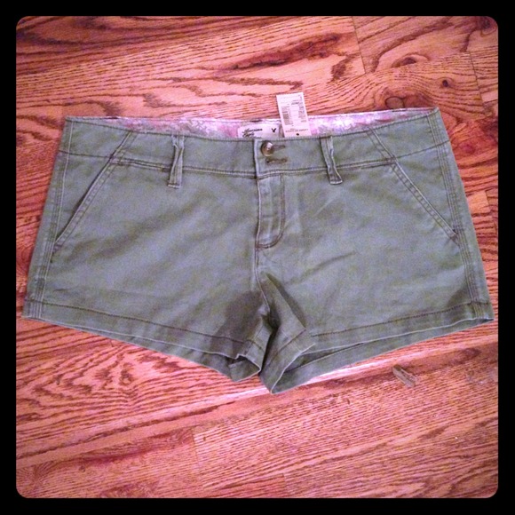 American eagle green shorts