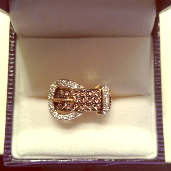 Buckle style ring