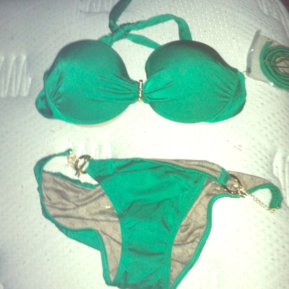 VS bikini in emerald green