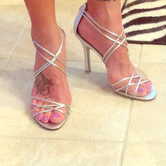 Guess Shoes - ✋Held in bundle✋Guess silver strappy heels