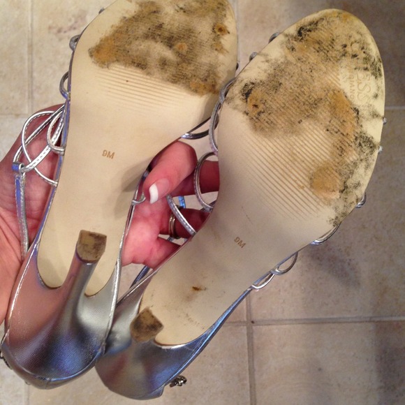 ✋Held in bundle✋Guess silver strappy heels - Picture 4 of 4