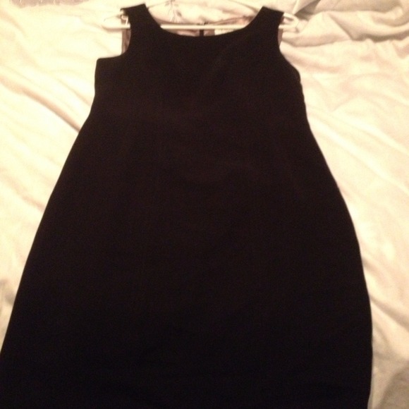 Casual corner black dress. Size 4. - Picture 1 of 3