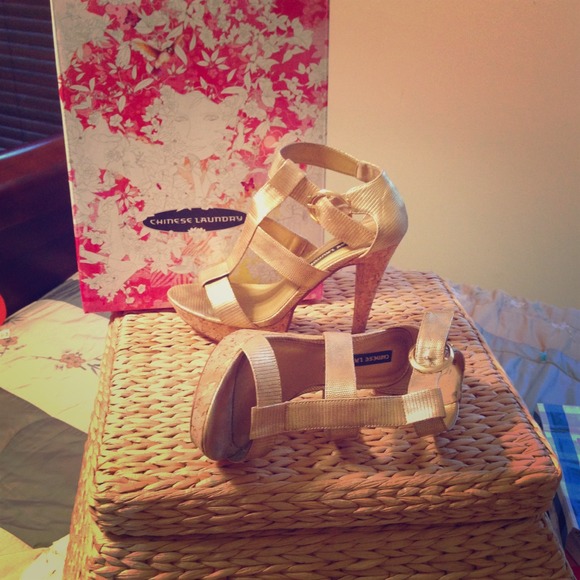Strappy heels - Picture 1 of 1
