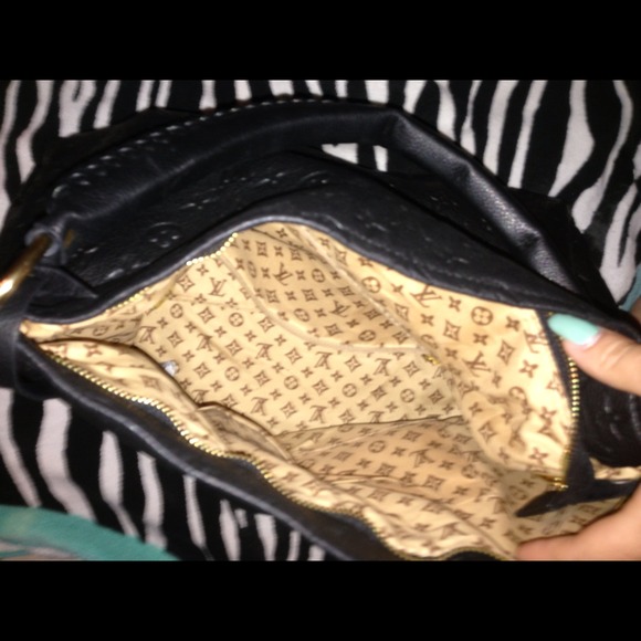 ❤GIFTED❤ to my favorite woman friend. - Picture 3 of 3