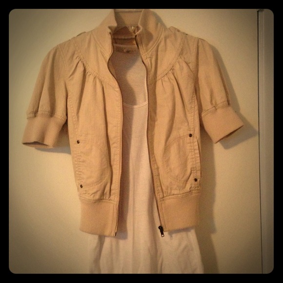 Short sleeve jacket