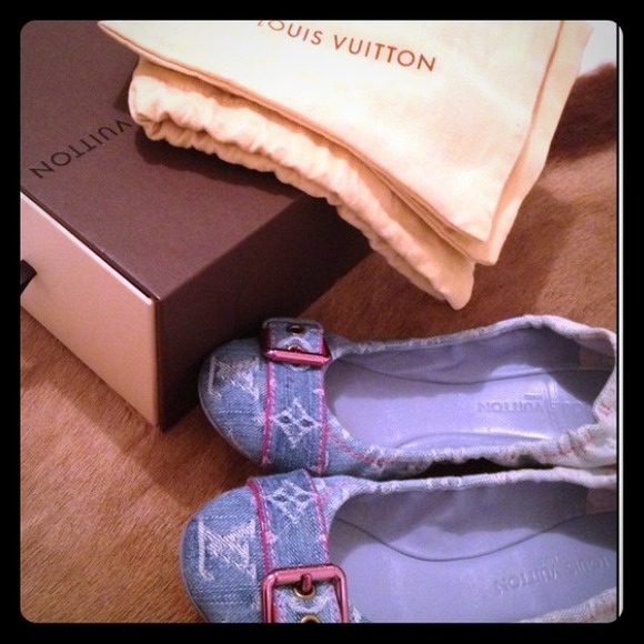 Louis Vuitton Shoes - 🚫SOLD 🚫🔸HOST PICK🔸Louis Vuitton Ballet