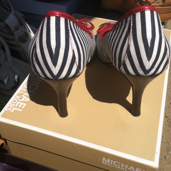 Like New!! - Picture 3 of 3