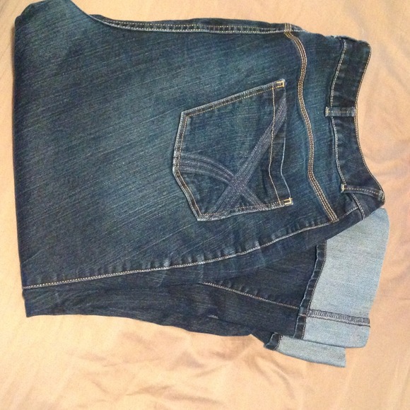 Super cute Lane Bryant crops cuffed jeans size 26