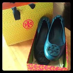 Tory Burch Reva ballet flats!! PRICE DROP!!