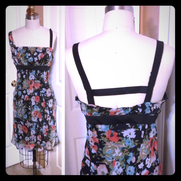 Buffalo David Bitton Dresses & Skirts - Buffalo flower print dress